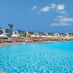 وزارة الأوقاف المصرية تمنع المتطرّفين من اعتلاء المنابر