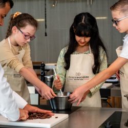 وزير الخارجية والهجرة يستقبل وزير الهجرة واللجوء اليونانى على هامش المؤتمر الوزاري لعملية الخرطوم