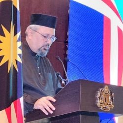 السفير على يونس يعزي اللواء احمد الريسي بوفاة والدته