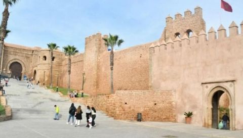 المغرب يعزز السياحة الرقمية بإطلاق برنامج «ابق بلا نقد»