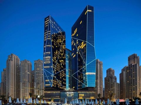 ريكسوس بريميوم دبي يعلن عن عرض الإقامة والعشاء الجديد
