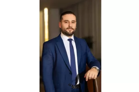 رؤية جوليو روفائيل: قيادة التميز في العلامة التجارية بفنادق ومنتجعات “جنة”