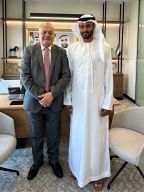 السفير يونس يزور مدير إدارة الشؤون العربية في وزارة الخارجية الإماراتية لتقديم الشكر