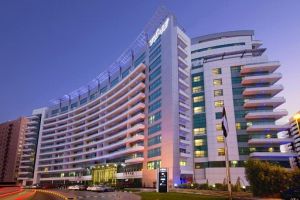 “بوكينج “يمنح فندق تايم أوك في دبي درجة الامتياز في الموقع وراحة الضيوف والإستقبال