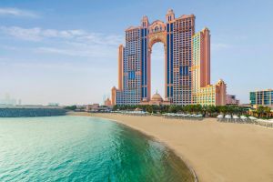 موسم حافل بالتجارب العائلية والمغامرات والاحتفالات في ريكسوس مارينا أبوظبي