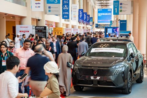 أوتوميكانيكا دبي يفتح فصلاً جديداً في مسيرته بالتزامن مع تحولات متسارعة في سوق خدمات المركبات بالمنطقة