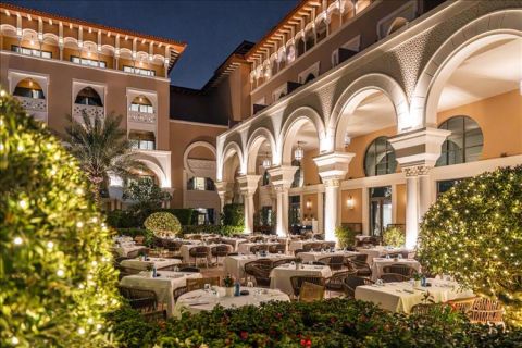 منتجع ريكسوس بريميوم جزيرة السعديات يدعو الضيوف للاحتفال بروح الشهر الفضيل مع تجارب إفطار وسحور مميّزة